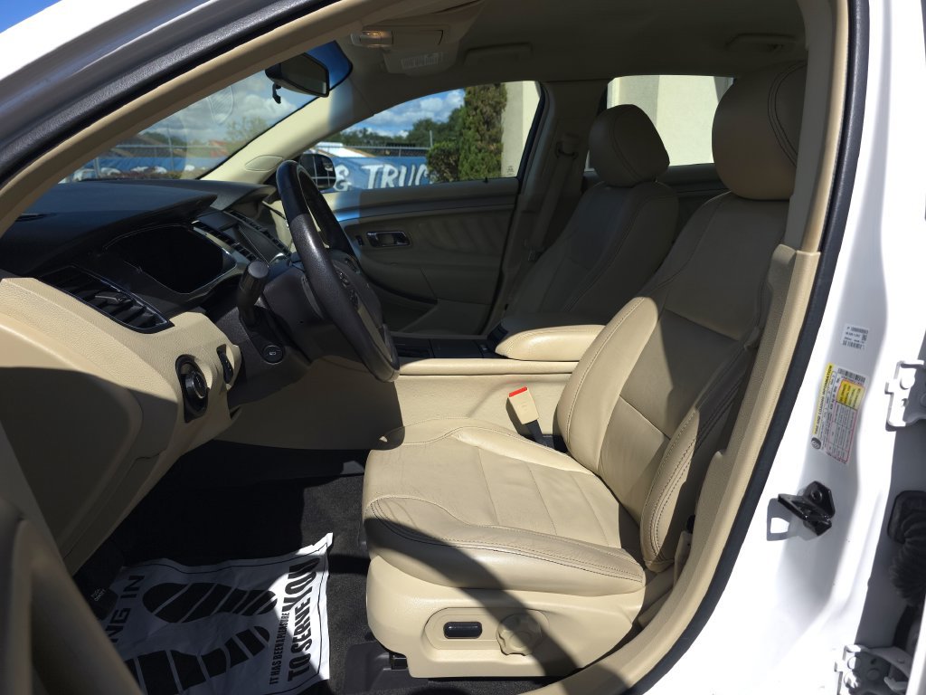 Used 2015 Ford Taurus SEL w/ Equipment Group 201A FWD image 11
