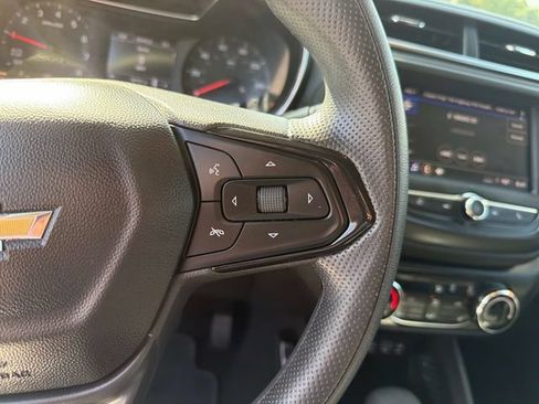 Used 2023 Chevrolet TrailBlazer LT FWD image 26