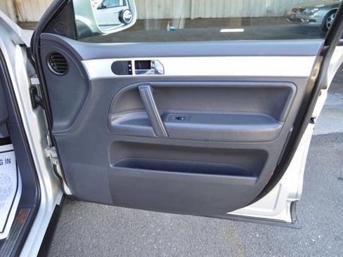 Used 2009 Volkswagen Touareg VR6 image 28