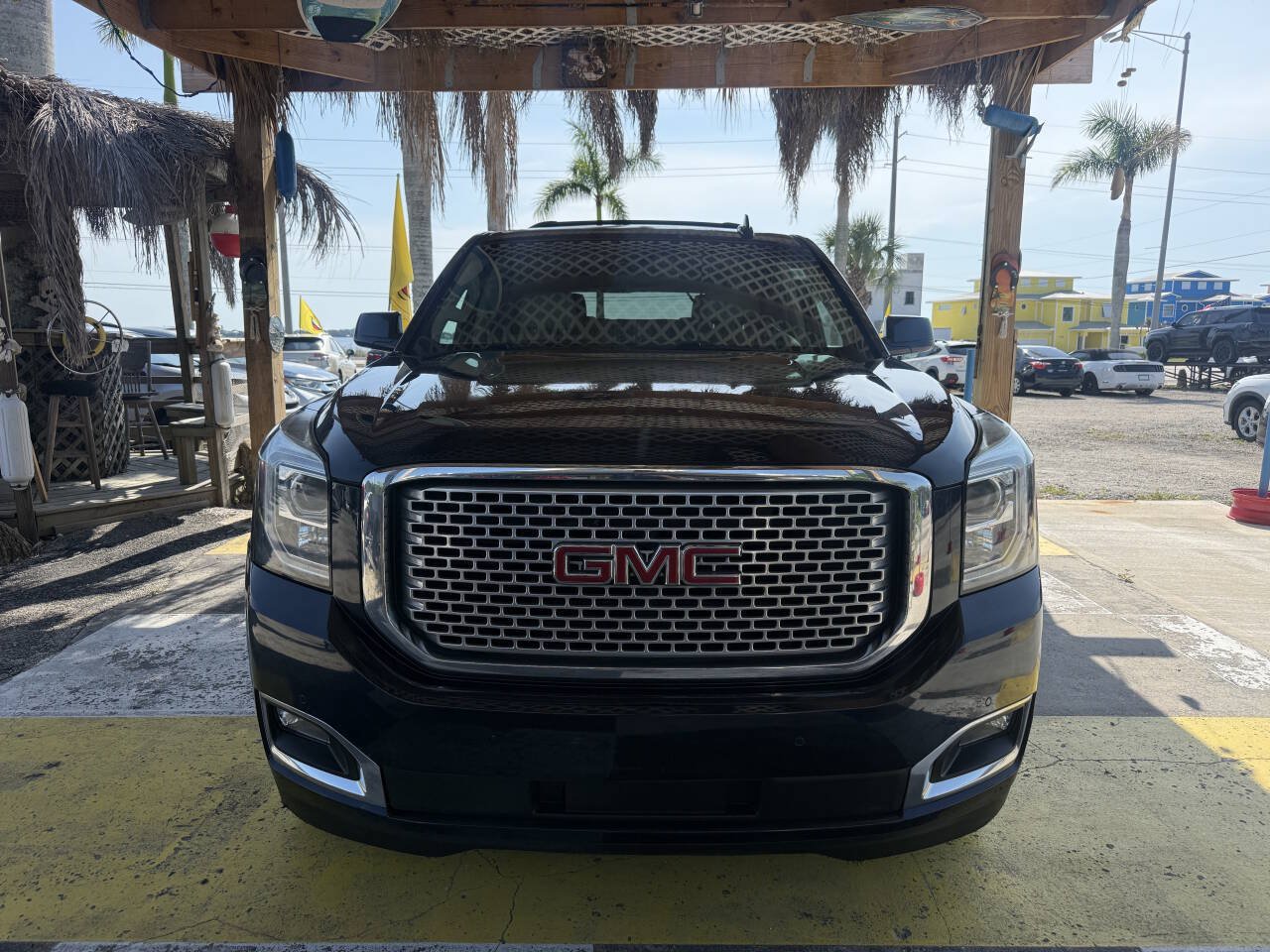 Used 2017 GMC Yukon Denali w/ Enhanced Security Package AWD/4WD image 2