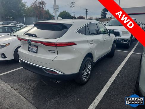 Certified 2021 Toyota Venza Limited image 2