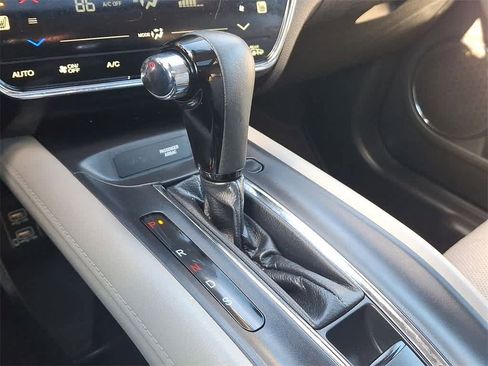 Certified 2022 Honda HR-V EX-L image 11