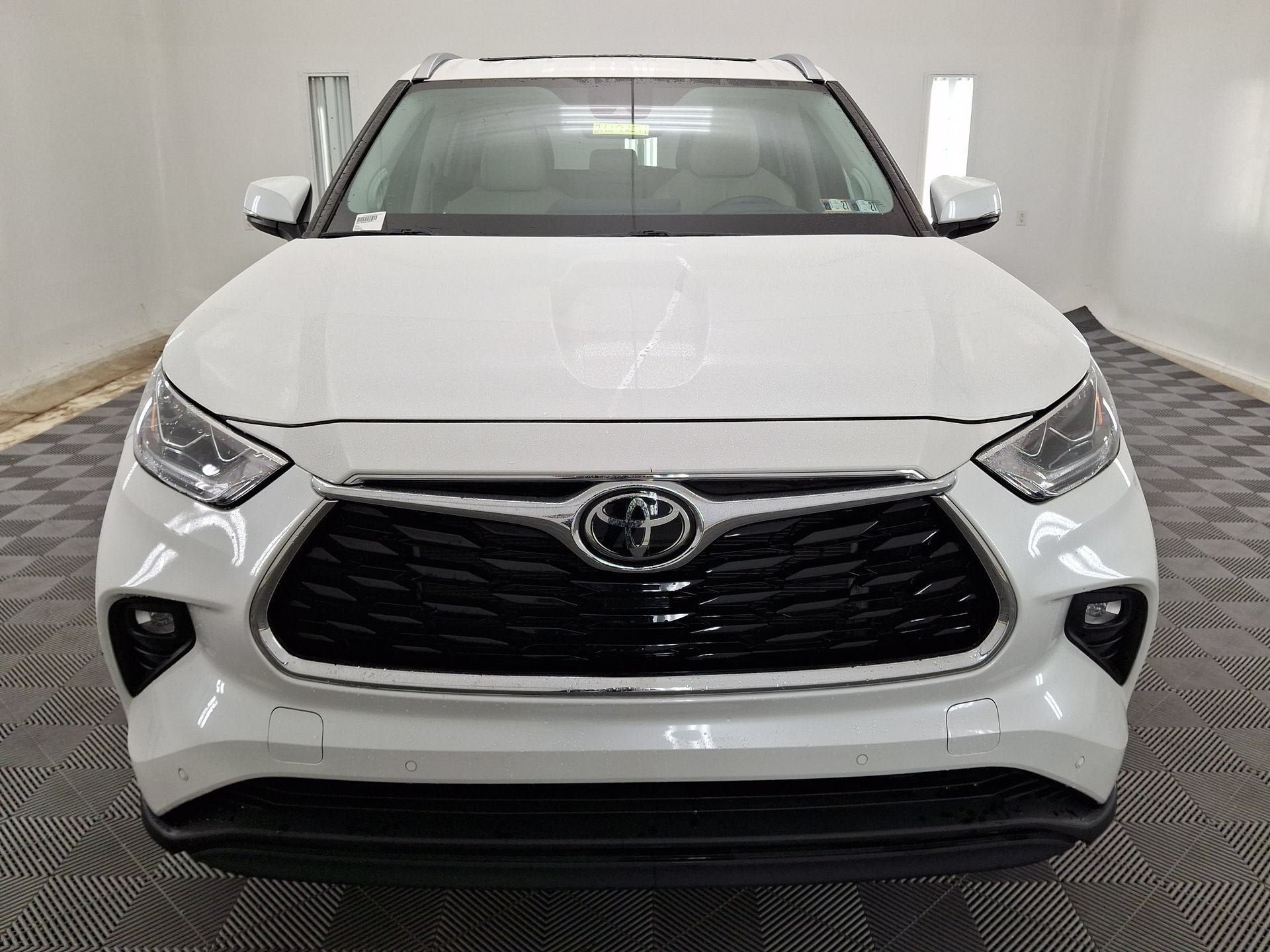 Used 2023 Toyota Highlander Limited AWD/4WD image 29