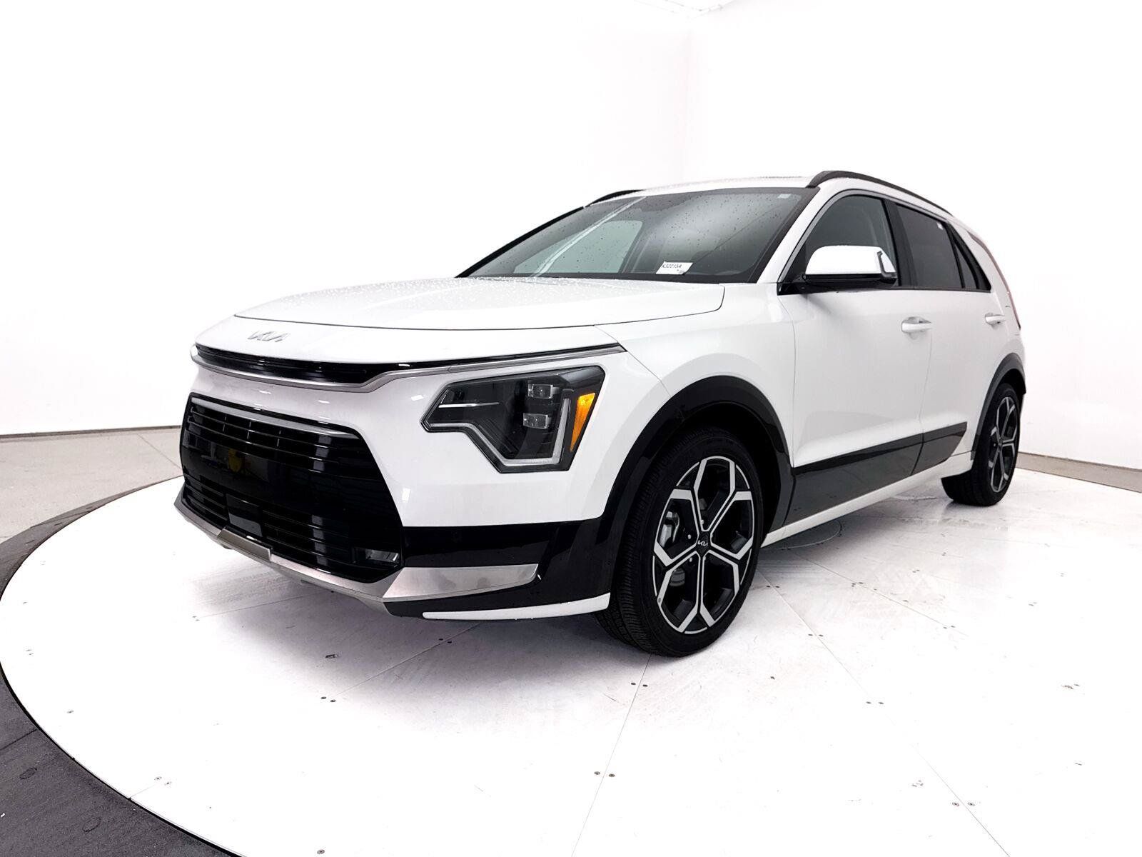 Used 2024 Kia Niro SX Touring FWD image 16