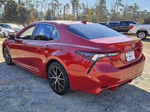 Used 2021 Toyota Camry SE image 11
