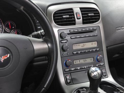 Used 2006 Chevrolet Corvette Coupe w/ Preferred Equipment Group RWD image 71