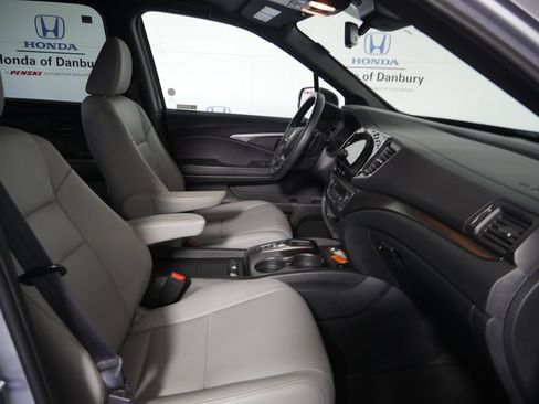 Certified 2023 Honda Passport EX-L image 6