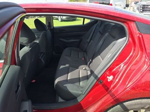 Used 2025 Nissan Altima 2.5 SV image 21