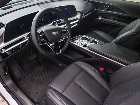 Certified 2024 Cadillac Lyriq Sport AWD/4WD image 11
