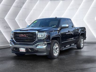 Used 2017 GMC Sierra 1500 SLT w/ SLT Premium Package