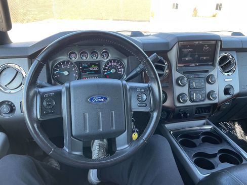 Used 2015 Ford F250 Lariat w/ Chrome Package image 33