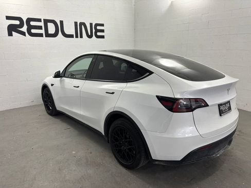 Used 2023 Tesla Model Y AWD image 5