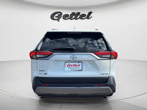 Used 2020 Toyota RAV4 Limited FWD image 6