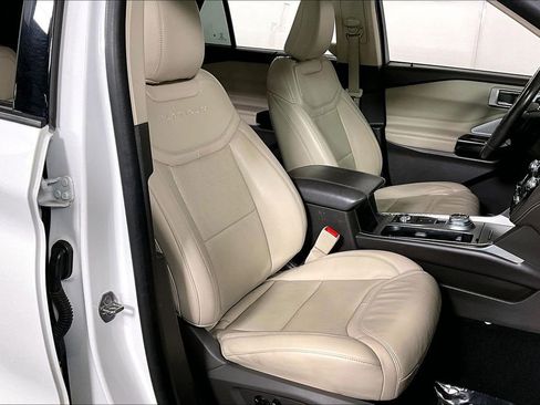 Used 2021 Ford Explorer Platinum w/ Equipment Group 601A image 7