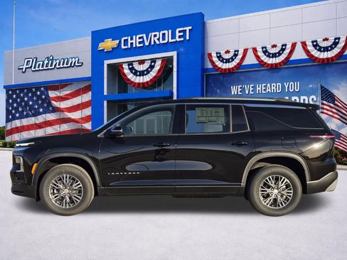 New 2026 Chevrolet Traverse LT FWD image 3