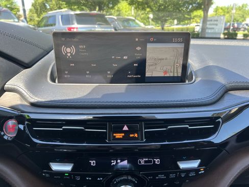 Used 2023 Acura MDX SH-AWD w/ Advance Package image 18