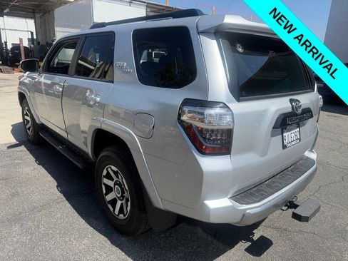 Used 2023 Toyota 4Runner TRD Off-Road Premium w/ Off Road Premium Plus Package AWD/4WD image 4