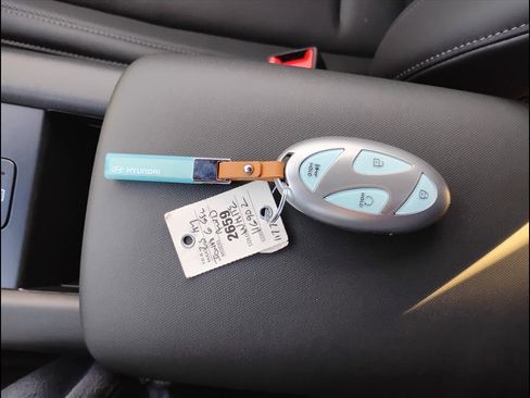 New 2025 Hyundai Ioniq 6 SEL image 32