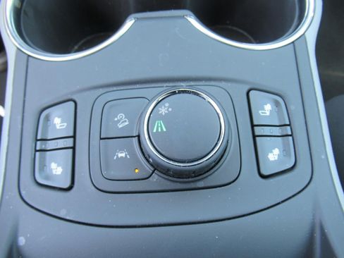 Used 2023 GMC Terrain SLT FWD image 19
