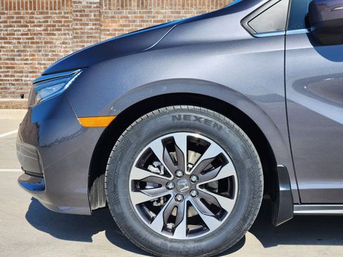 Certified 2024 Honda Odyssey EX-L image 10