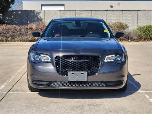Used 2021 Chrysler 300 Touring w/ Sport Appearance Package image 2