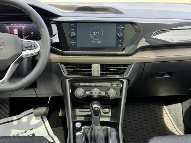 Certified 2022 Volkswagen Taos SEL w/ Panoramic Sunroof Package AWD/4WD image 15