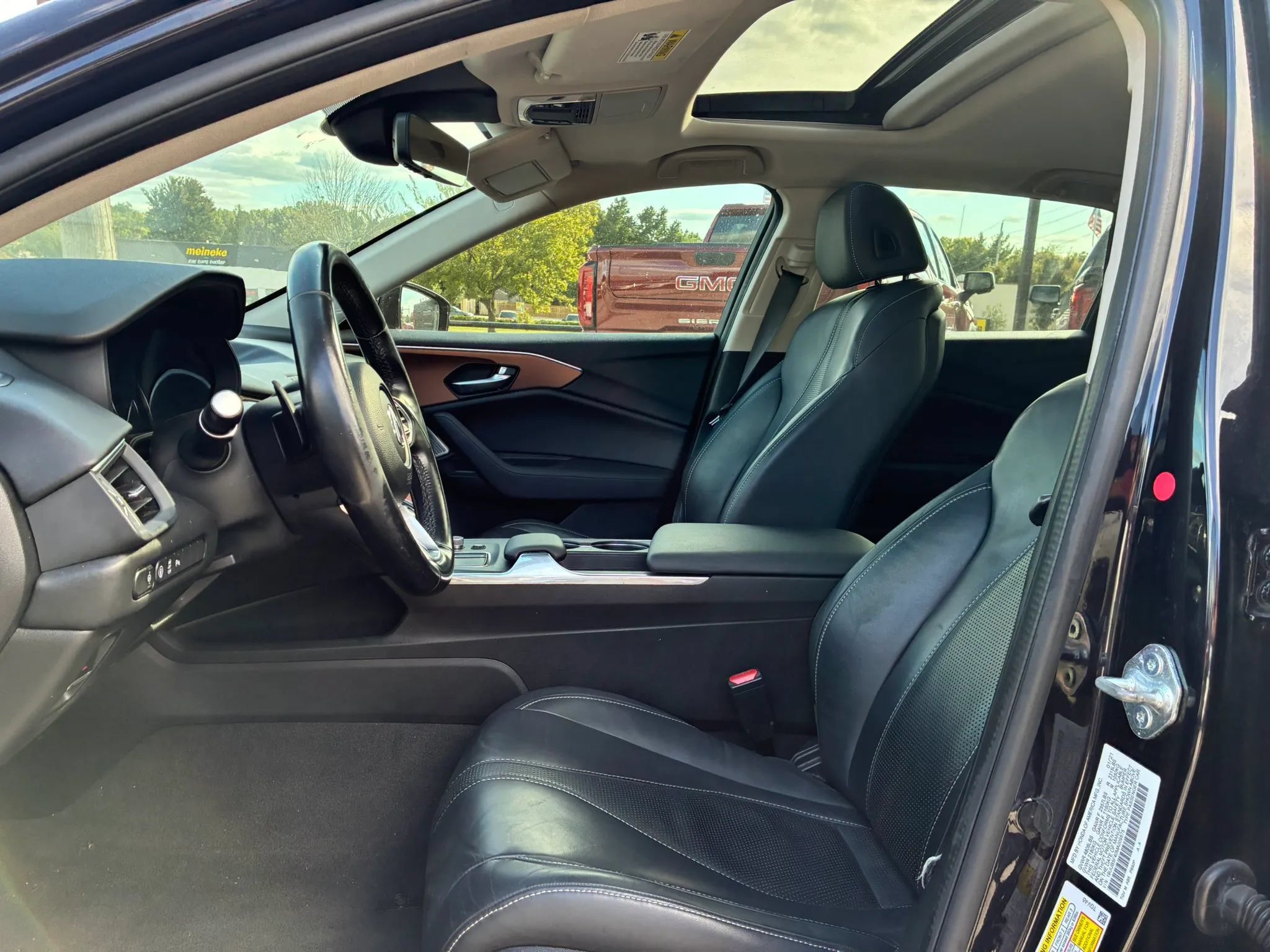 Used 2021 Acura TLX w/ Technology Package FWD image 4