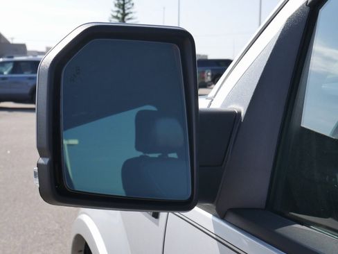 Used 2015 Ford F150 Lariat image 12