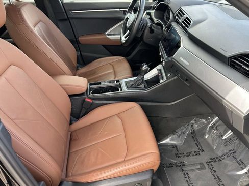 Used 2022 Audi Q3 2.0T Premium Plus image 9