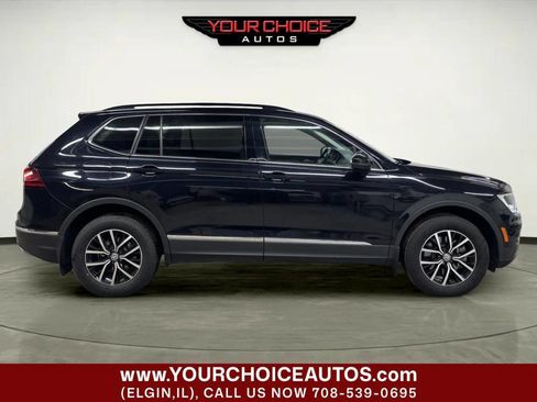 Used 2021 Volkswagen Tiguan SE w/ Panoramic Sunroof Package image 6