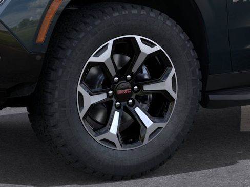 New 2026 GMC Yukon AT4 w/ LPO, Floor Liner Package image 33