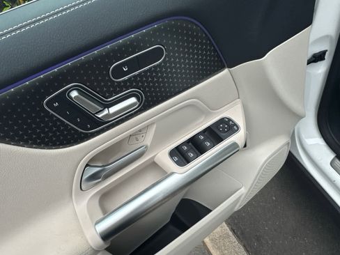 Used 2025 Mercedes-Benz GLA 250 4MATIC image 12