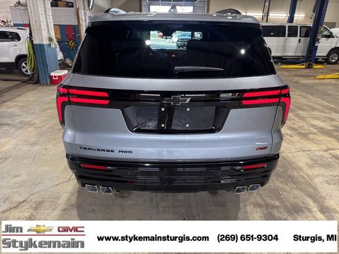 New 2026 Chevrolet Traverse RS w/ LPO, Floor Liner Package image 7
