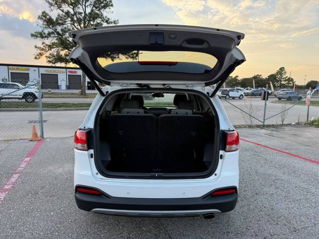 Used 2016 Kia Sorento EX w/ EX Premium Package FWD image 23