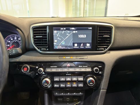 Used 2020 Kia Sportage EX w/ Option Group 15 FWD image 16