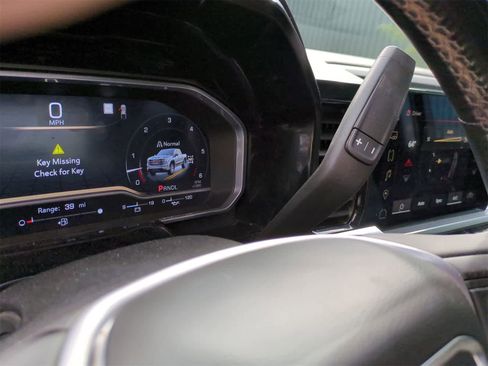 Used 2023 GMC Sierra 1500 SLE w/ X31 Off-Road Package image 31