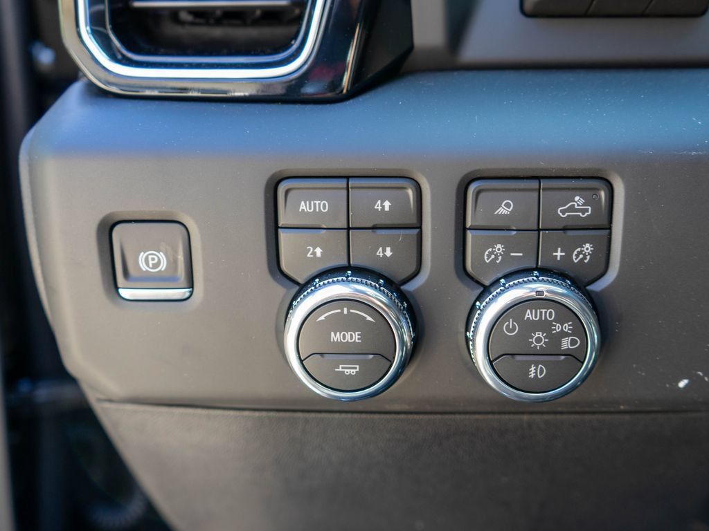 New 2026 GMC Sierra 3500 Denali w/ Denali Reserve Package AWD/4WD image 20