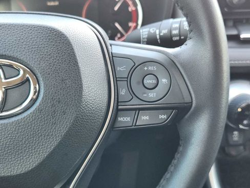 Used 2024 Toyota RAV4 XLE Premium image 28