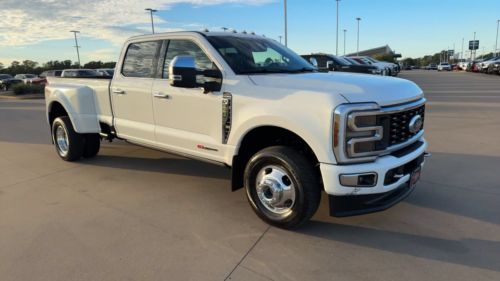 Used 2024 Ford F350 Platinum w/ FX4 Off-Road Package AWD/4WD image 3