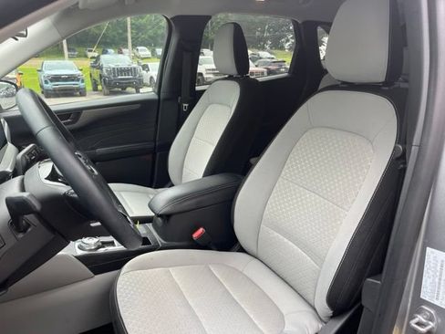 Used 2024 Ford Escape Active w/ Tech Pack #1 AWD/4WD image 12
