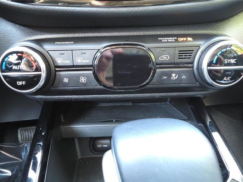 Used 2024 Kia Soul GT-Line FWD image 19