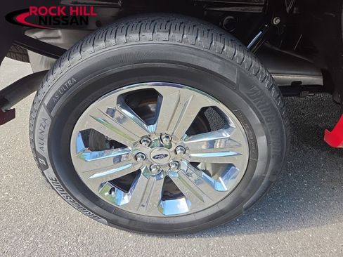 Used 2019 Ford F150 Lariat w/ Equipment Group 502A Luxury AWD/4WD image 10