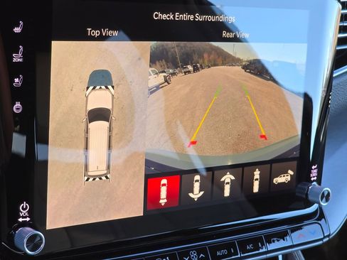 New 2026 Jeep Grand Wagoneer 4WD image 9