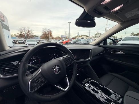 Used 2023 Buick Envision Essence image 14