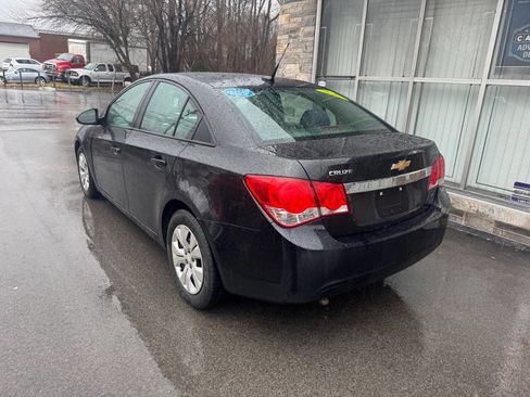 Used 2014 Chevrolet Cruze LS image 3