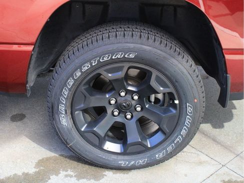 Used 2020 RAM 1500 Big Horn AWD/4WD image 13