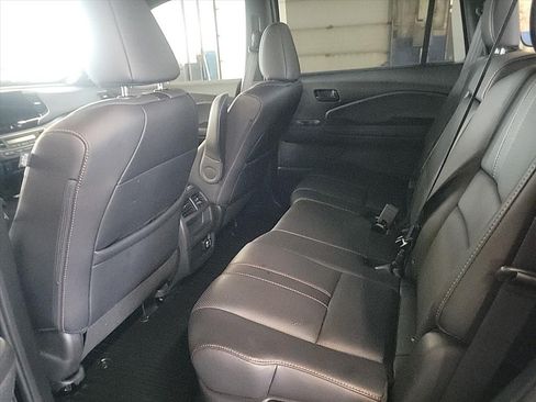 Used 2023 Honda Passport TrailSport image 19