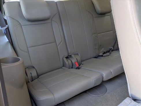 Used 2017 Chevrolet Suburban LT image 19