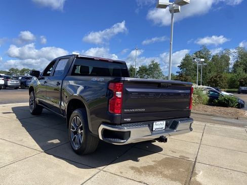 Used 2024 Chevrolet Silverado 1500 LT AWD/4WD image 9