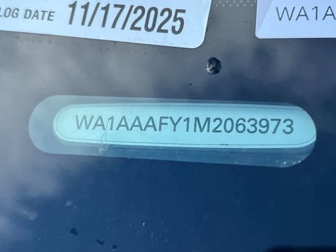 Used 2021 Audi Q5 Premium w/ Convenience Package image 23